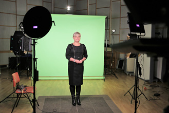 Agnieszka Michalska podczas nagrywania kursu BHP